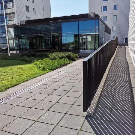 Kirjokansi Tapiola